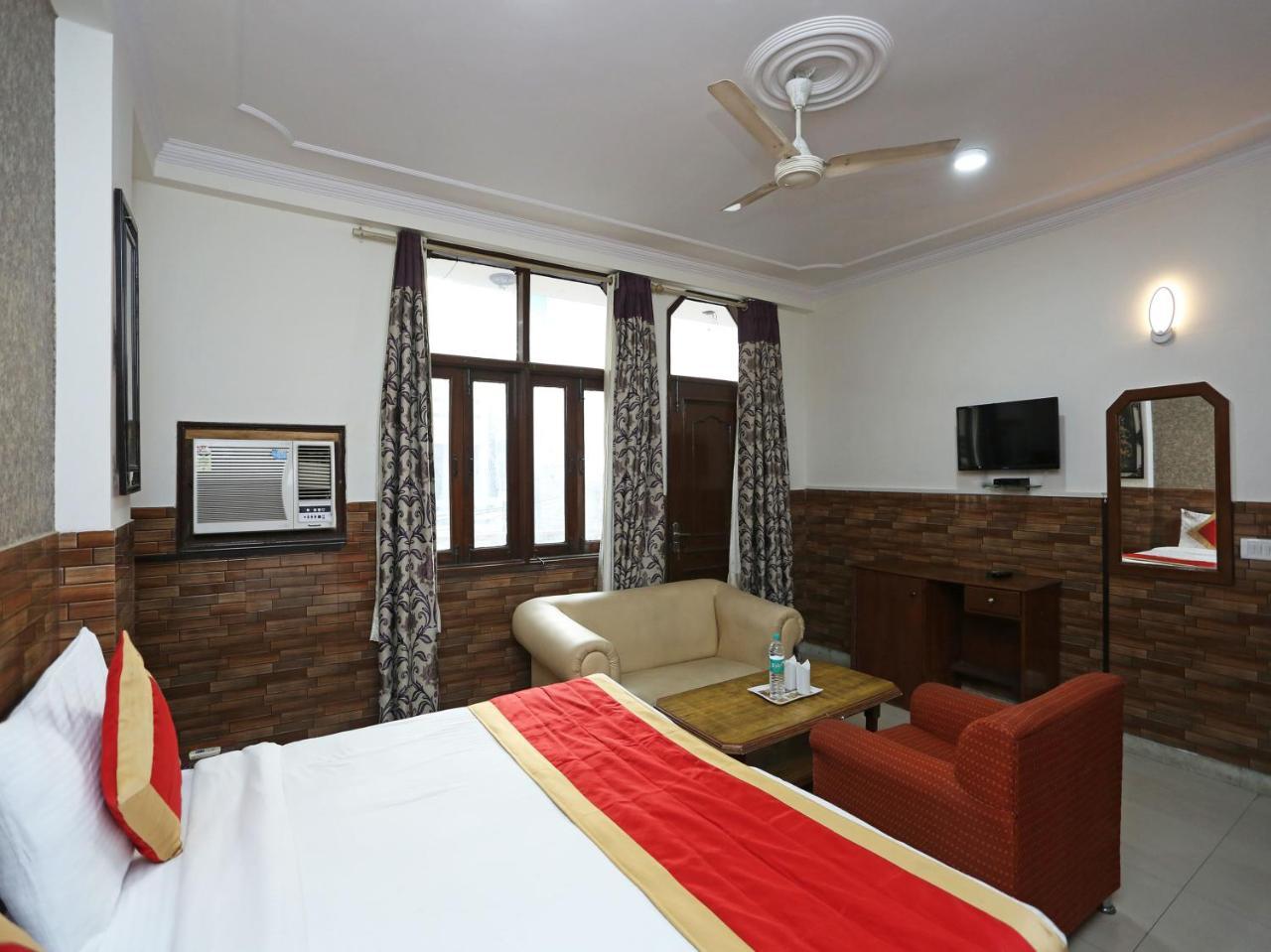 Oyo 472 Hotel Sareen Nueva Delhi Exterior foto